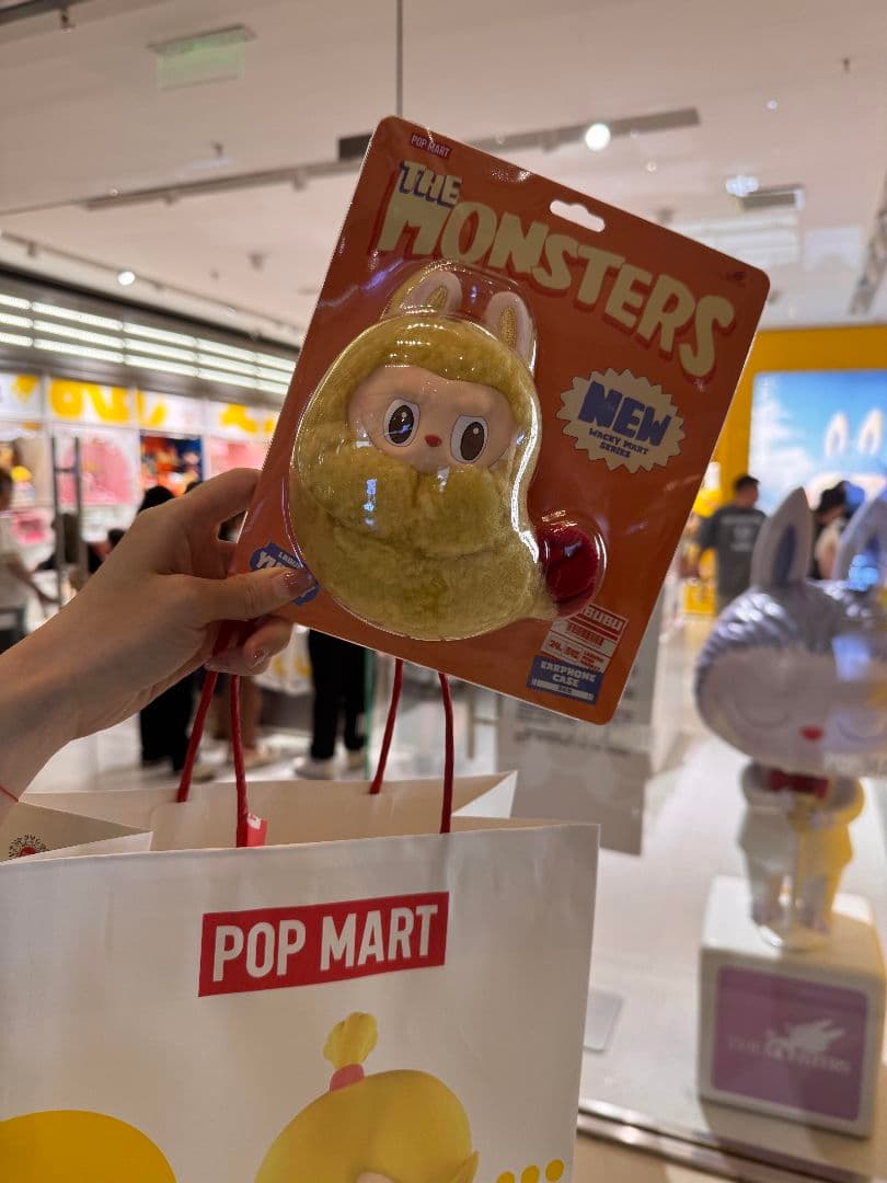 POP MART Wacky Mart Series-Earphone Case POP MART Wacky Mart Series-Earphone Case