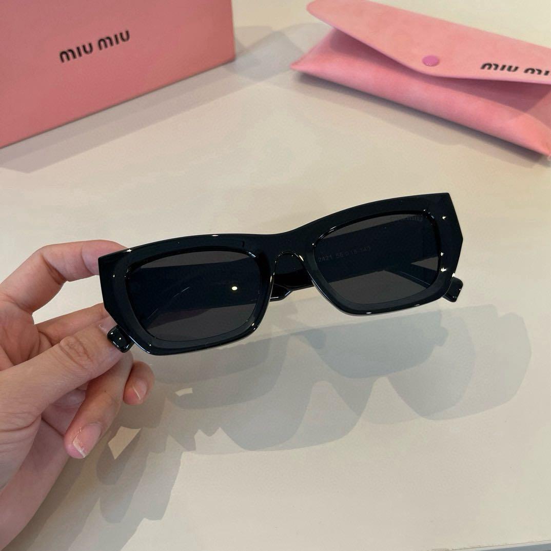 miu miu ブラック サングラス キャットアイ - メルカリ