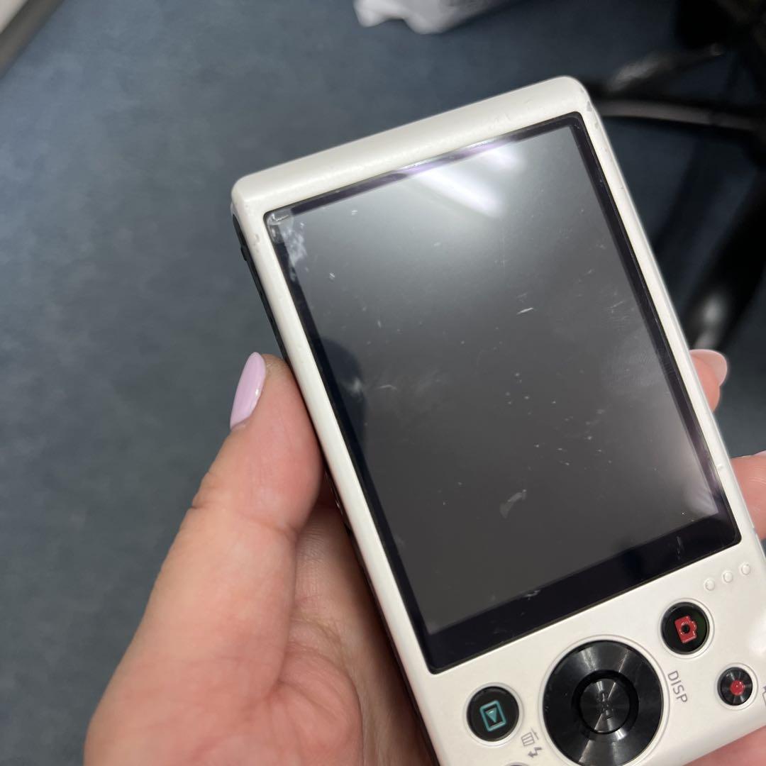 デジタルカメラ CASIO EXILIM EX-ZR100