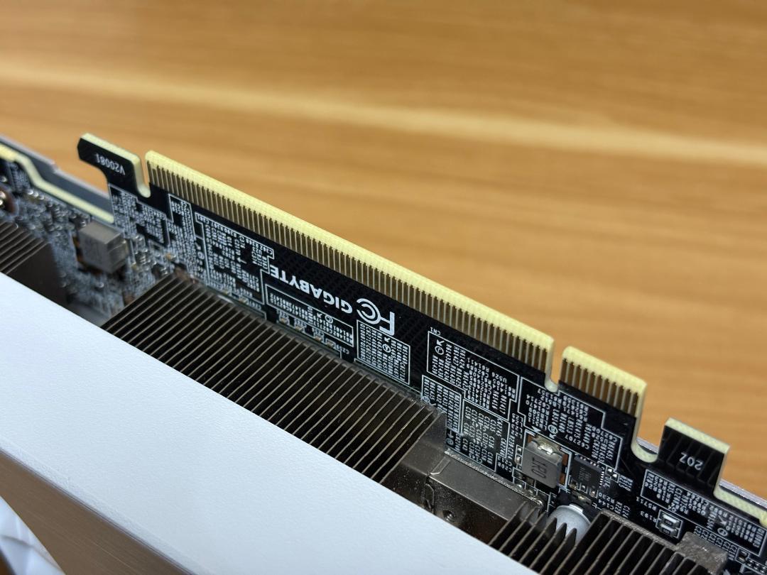 グラフィックボード・グラボ・ビデオカード GIGABYTE GeForce RTX 3070 Vision OC 8GB
