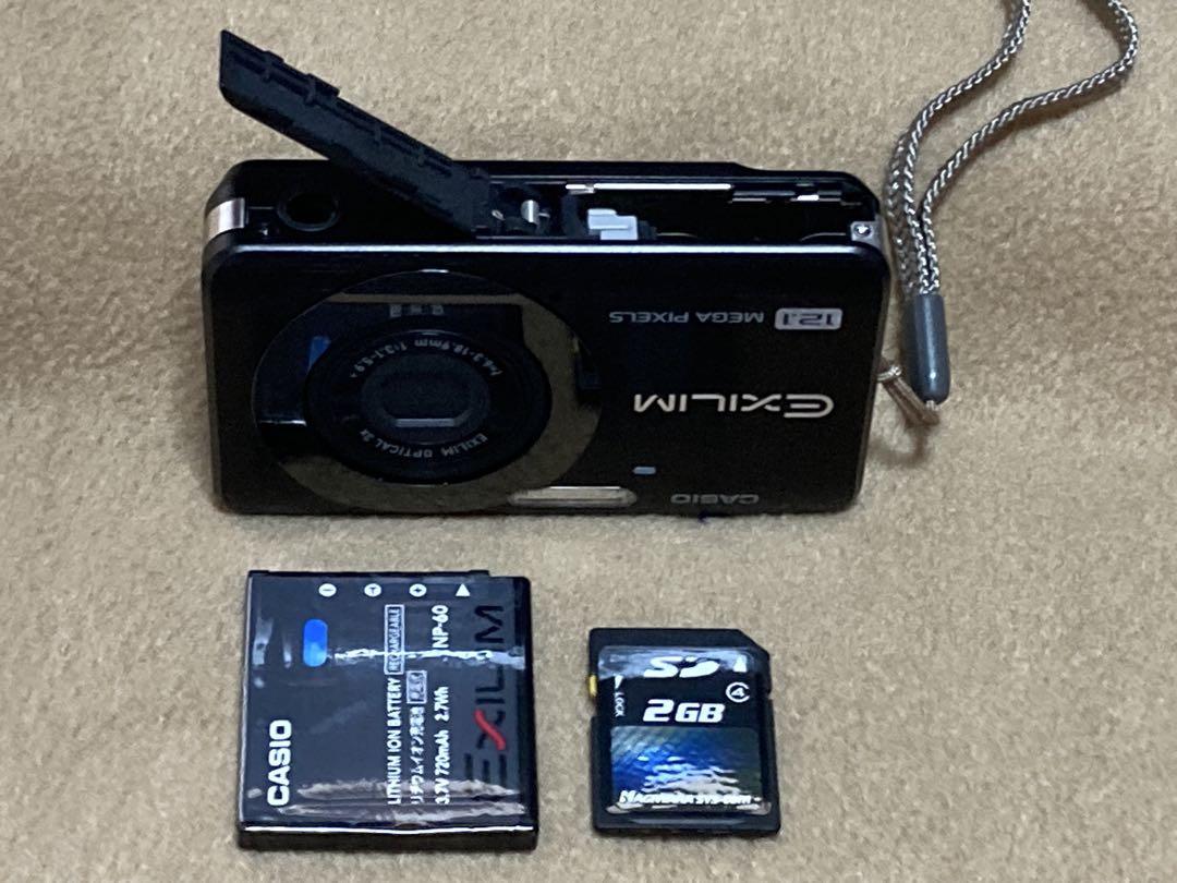 デジタルカメラ　CASIO EXILIM 12.1 MEGA PIXELSセット