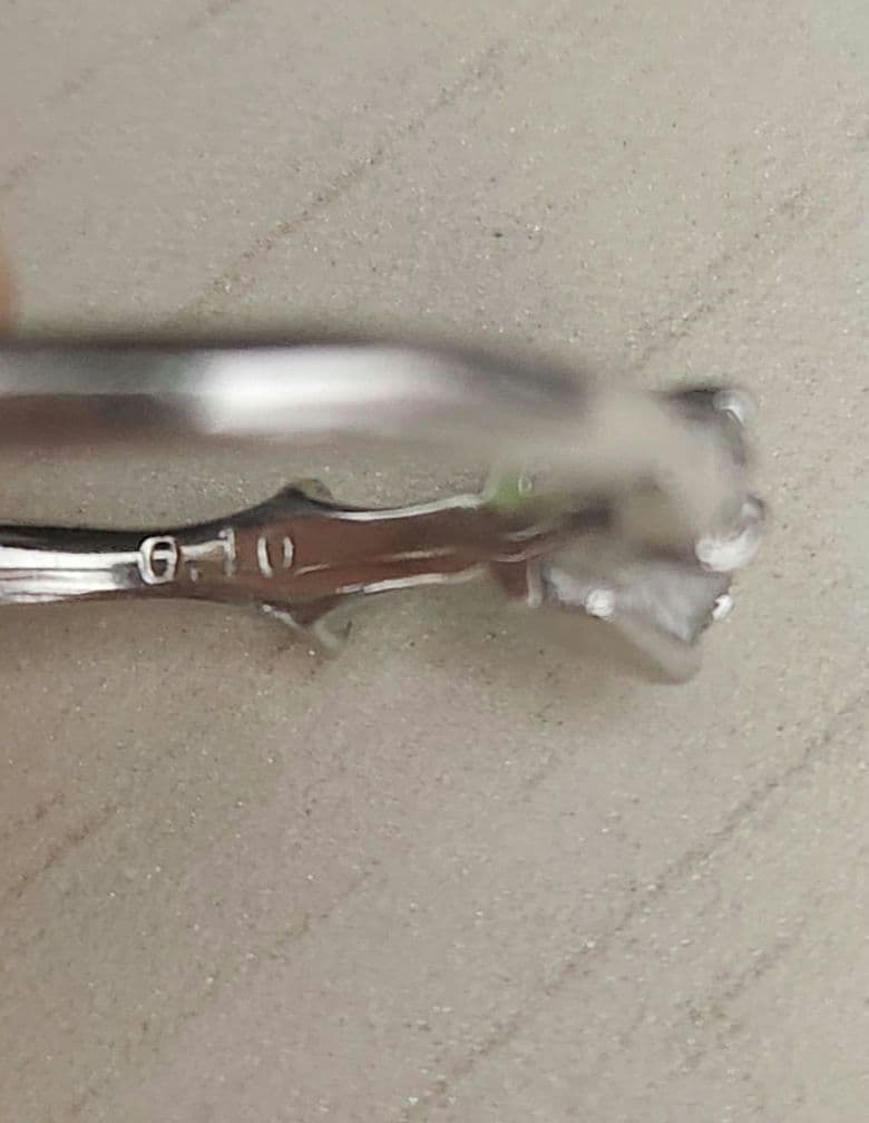 美品 ルシエ Pt900 ダイヤ 計0.318ct 9号 デザイン リング 指輪 美品 ルシエ Pt900 ダイヤ 計0.318ct 9号 デザイン リング 指輪