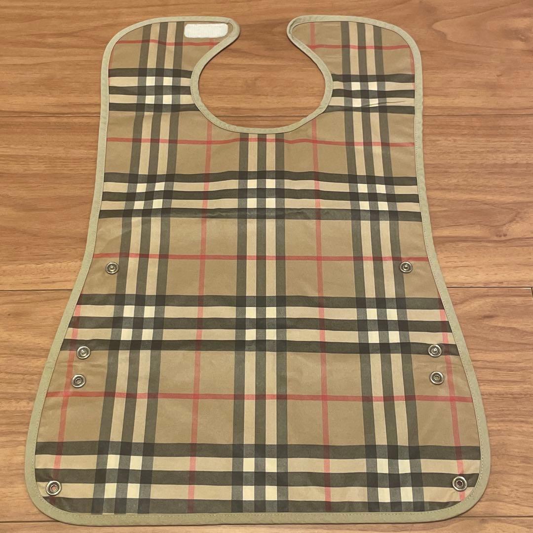 Burberry／バーバリー　 お食事スタイ／エプロン　　防水　ノバチェック柄