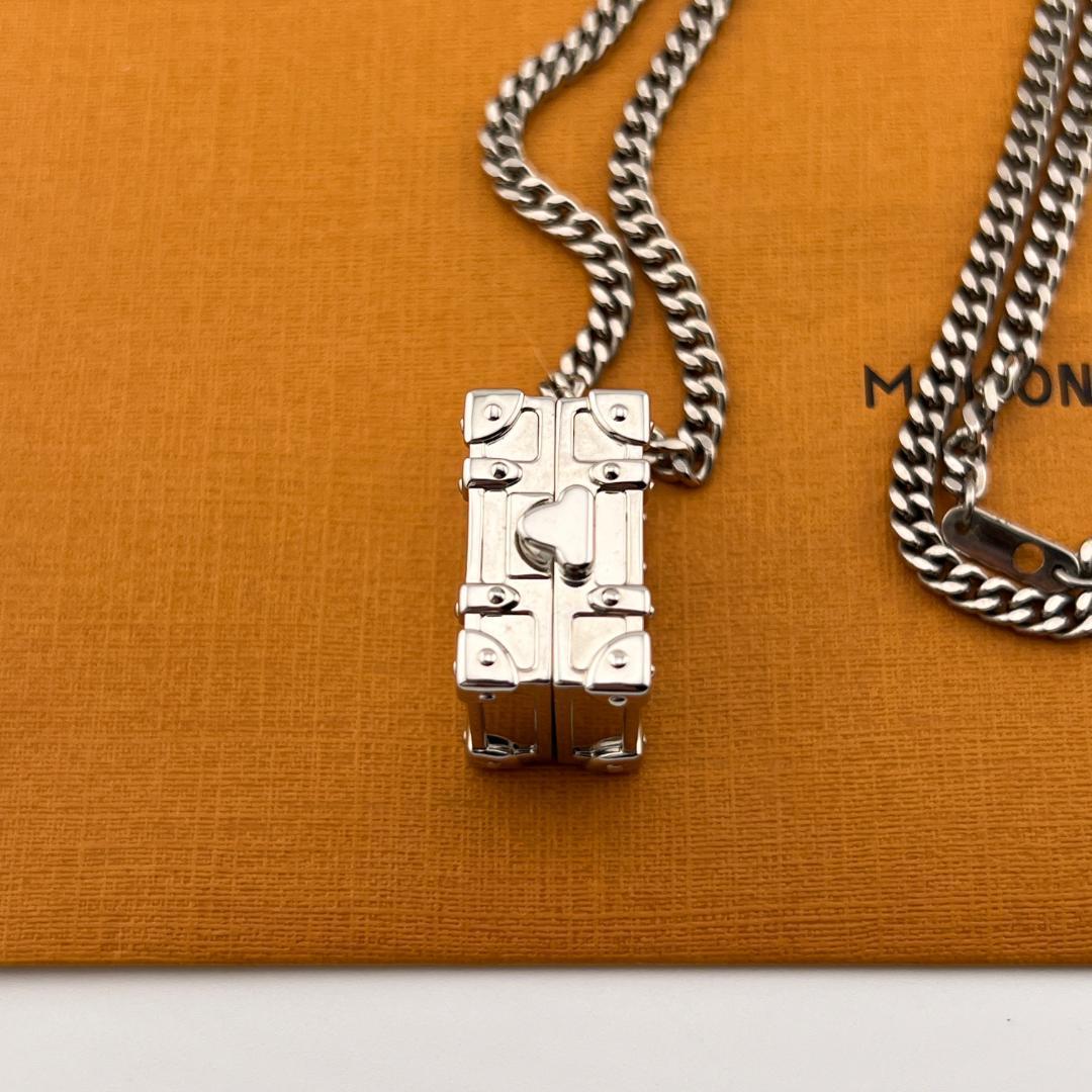 【極美品】ルイヴィトン ネックレス LVトランク チャーム ペンダント