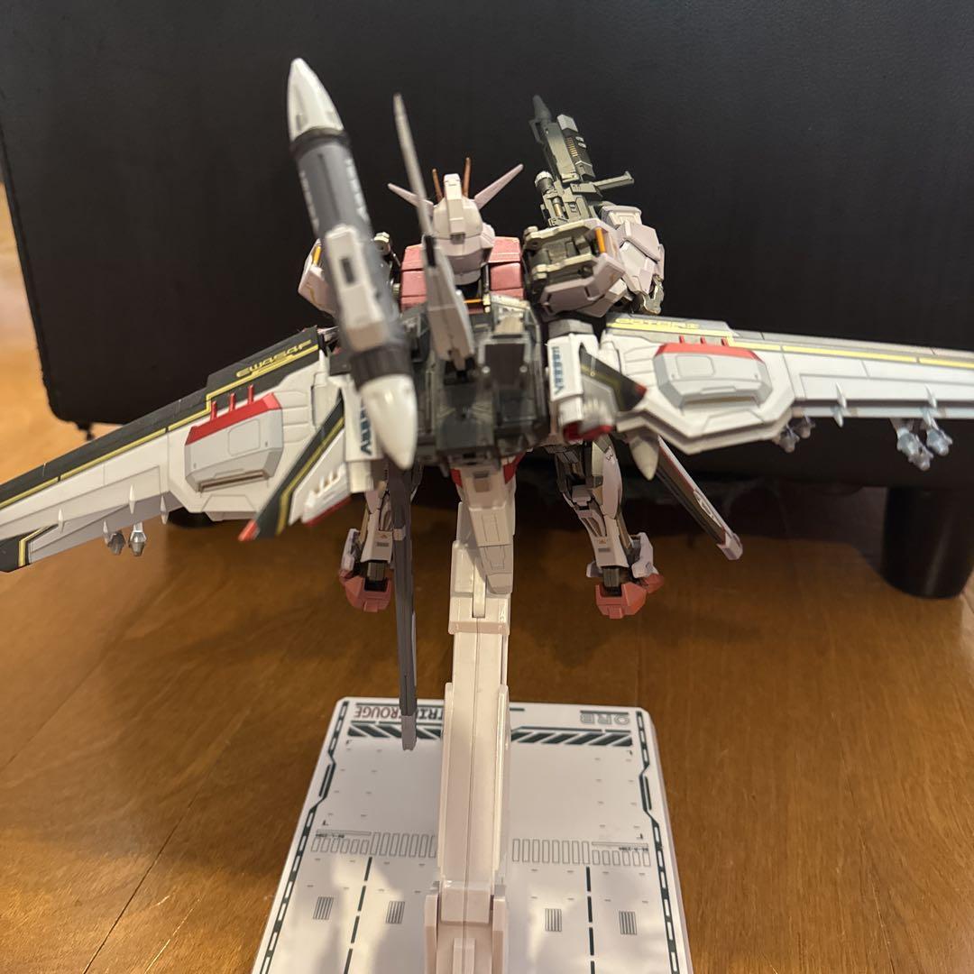 メタルビルド ストライクルージュ