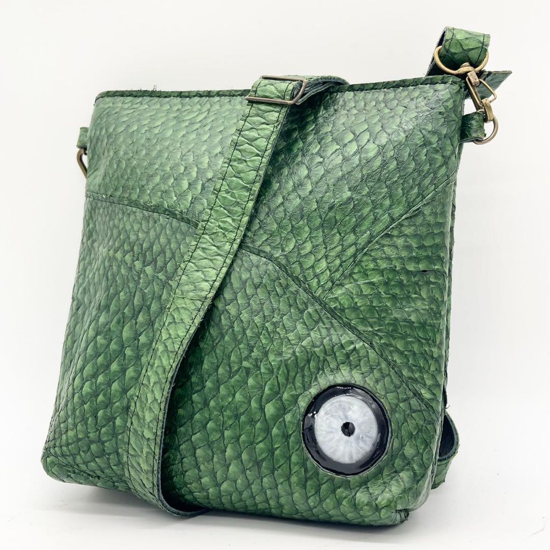 リアルレザー ショルダー バッグ クロスボディ 緑 グリーン目立った傷や汚れなし