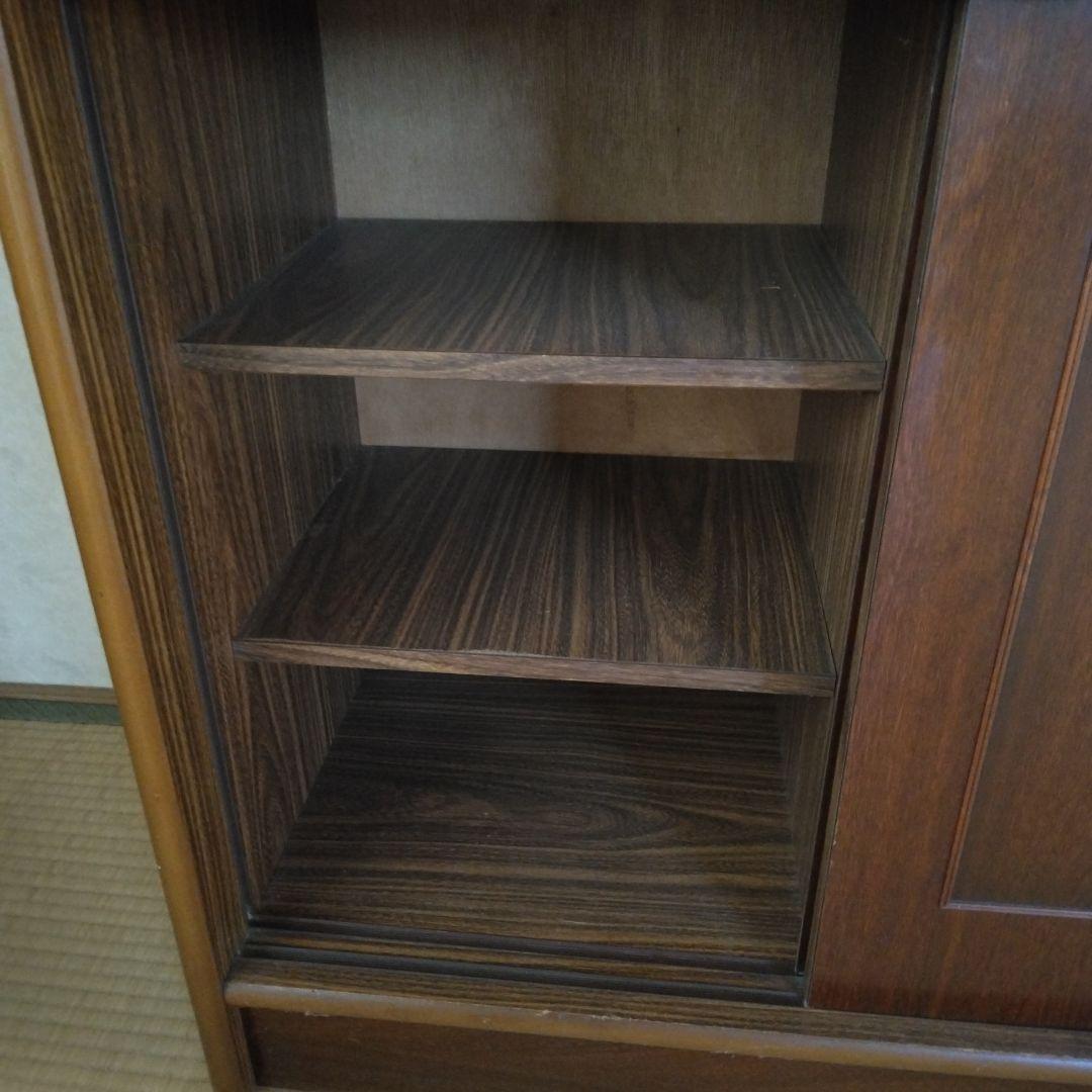 ブラウン ガラス扉付きやや傷や汚れあり