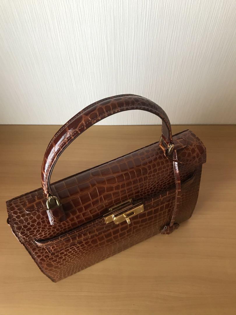 美品！J&R クロコダイル型押しハンドバッグ (南京錠付) ブラウン