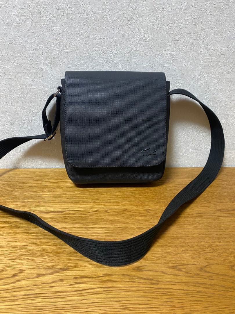LACOSTE ラコステ ショルダーバッグ ブラック