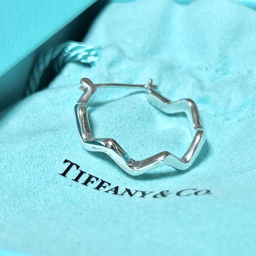 Tiffany ティファニー　ジグザグ　ウェーブ　ピアス　フック　片耳　フープ