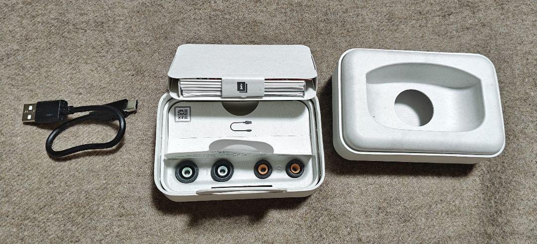 WF-1000XM4　美品