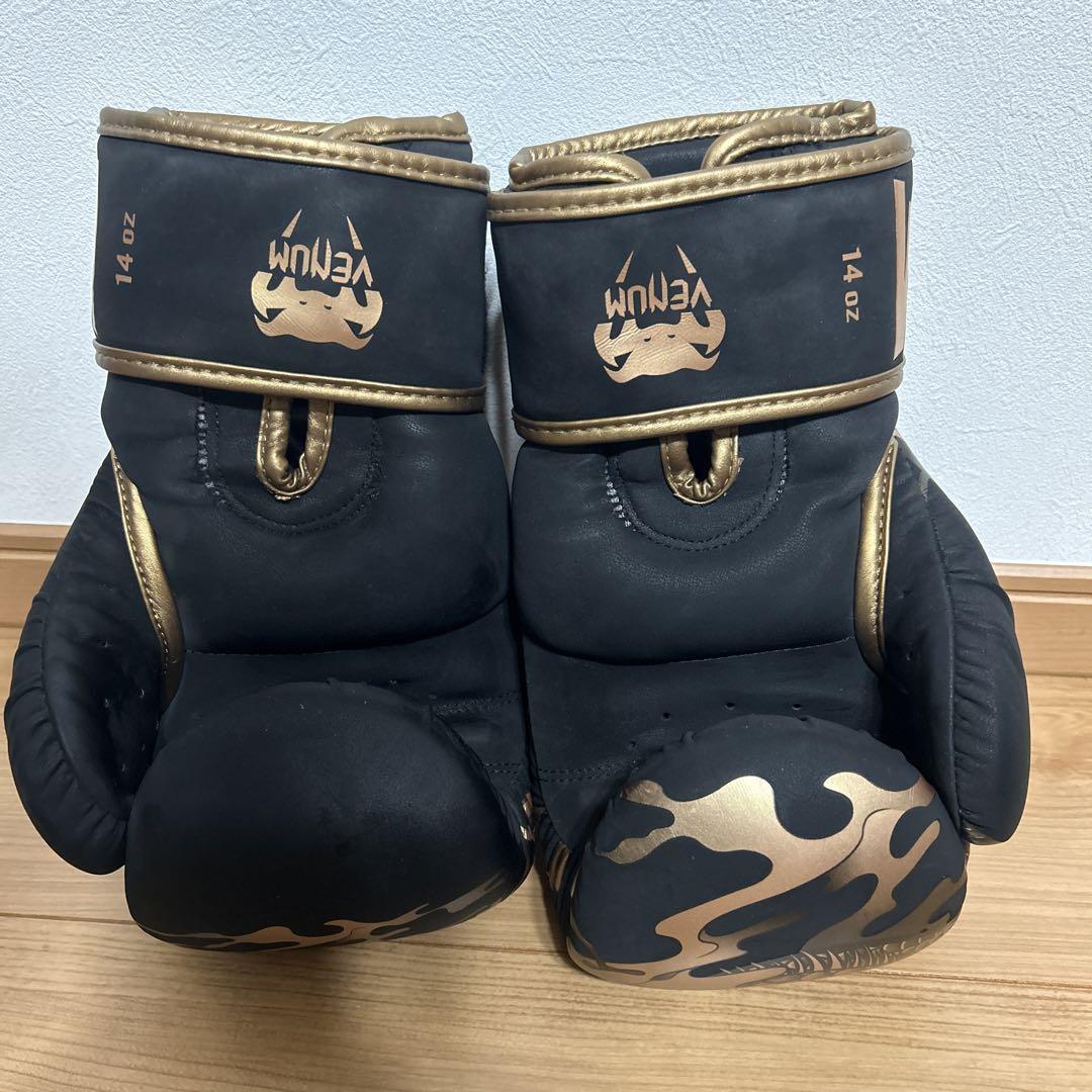VENUM ボクシンググローブ 14oz ドラゴン柄 ブラック/ゴールド