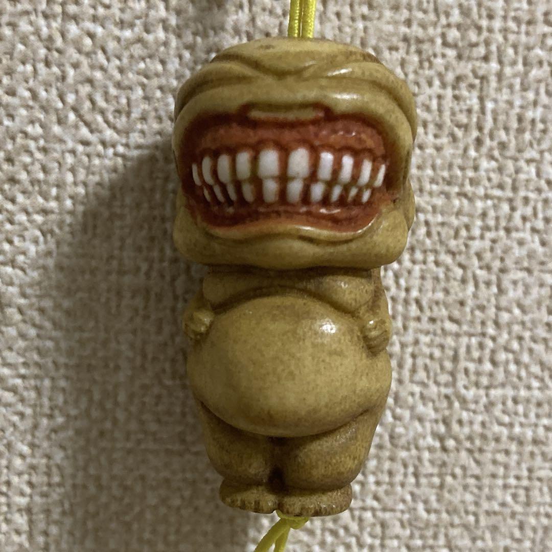 天然素材　鹿の角　モンスター彫刻　根付　ストラップ