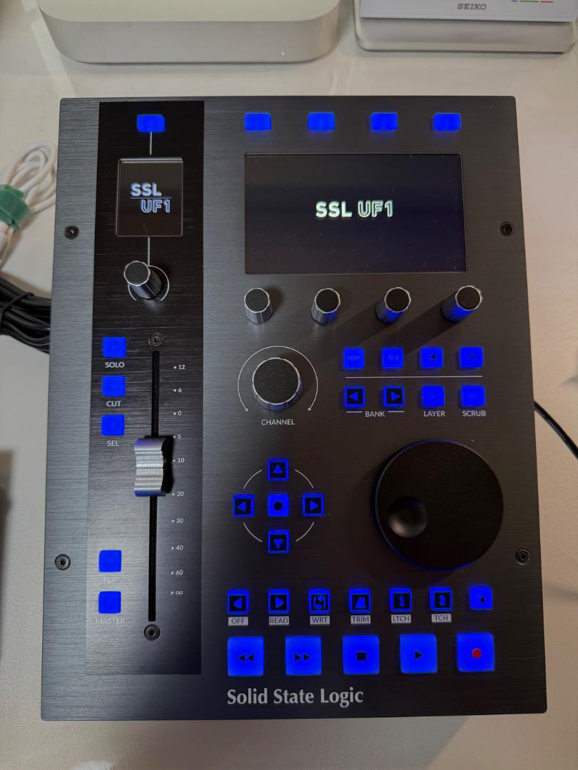 Solid State Logic SSL UF1 コントローラー