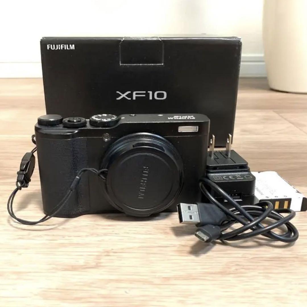FUJIFILM XF10 APS-C搭載 ハイスペックコンデジ