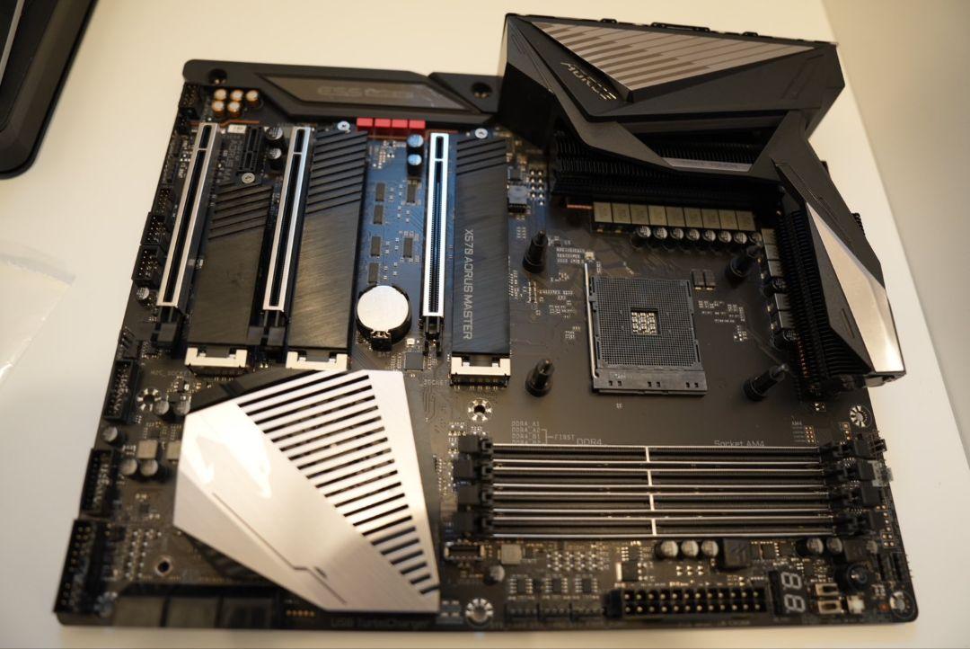 X570 AORUS MASTER rev1.0 Gigabyte マザーボード