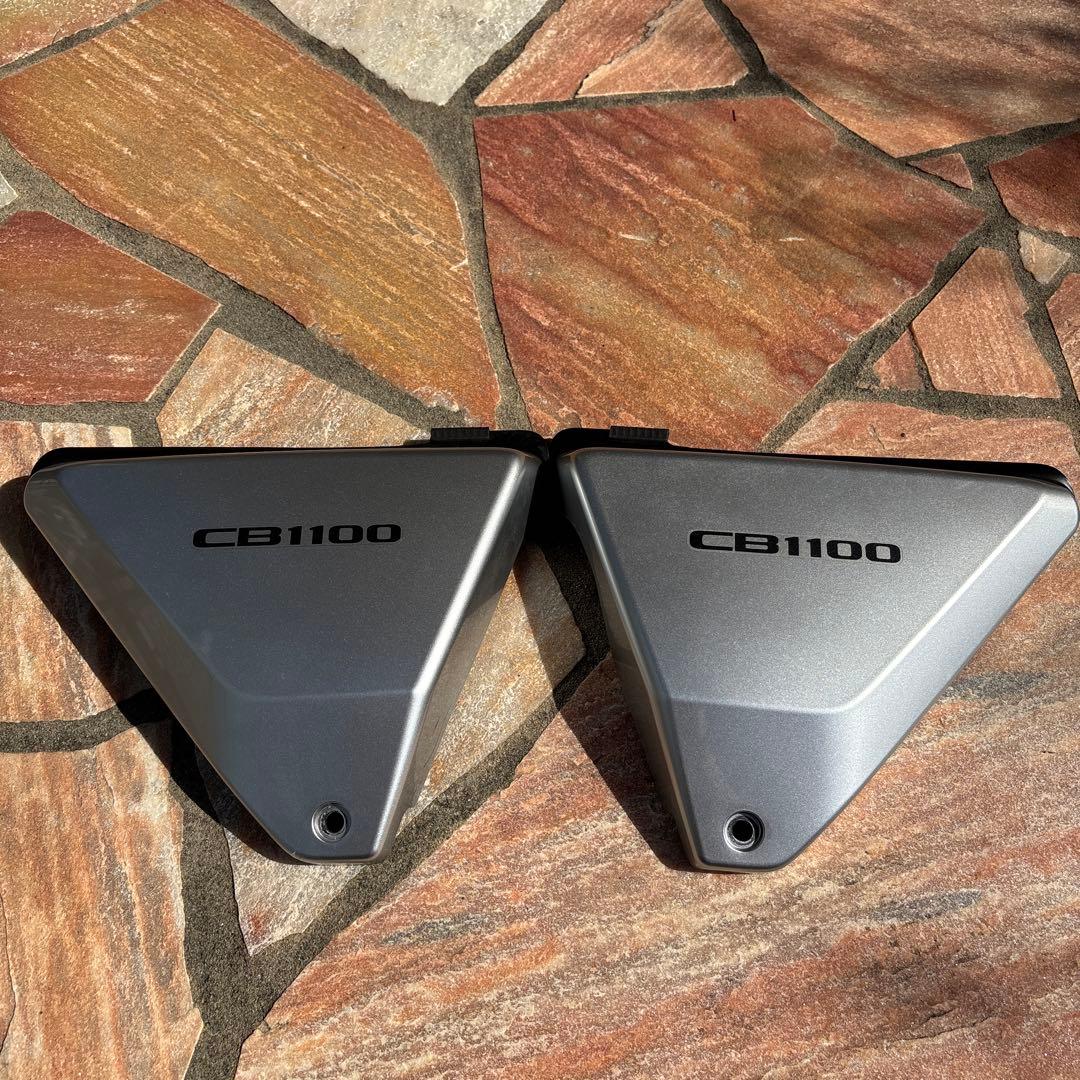 CB1100 サイドカバー シルバー 2個セット