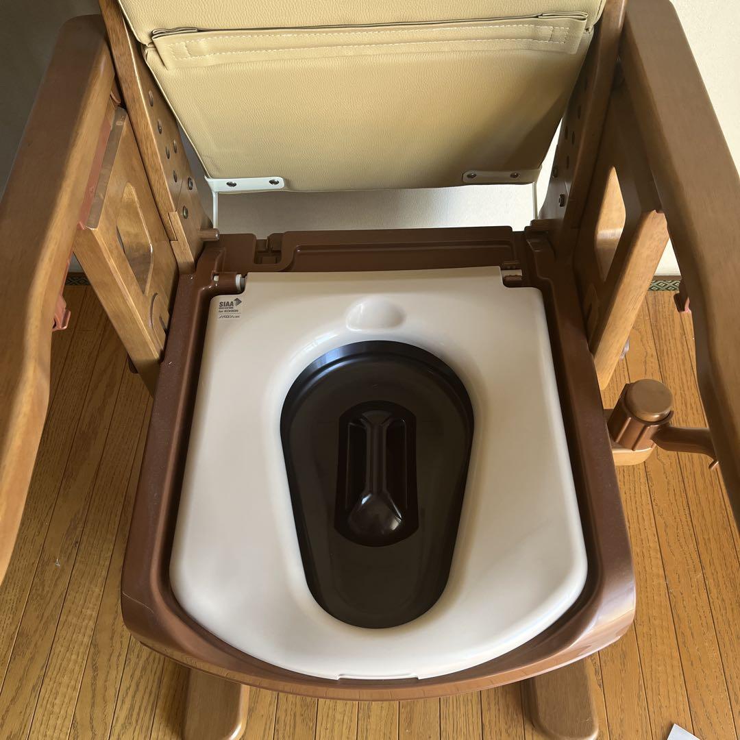 家具調トイレセレクトRはねあげ ｜ 【安寿】の介護用品 ｜ アロン化成