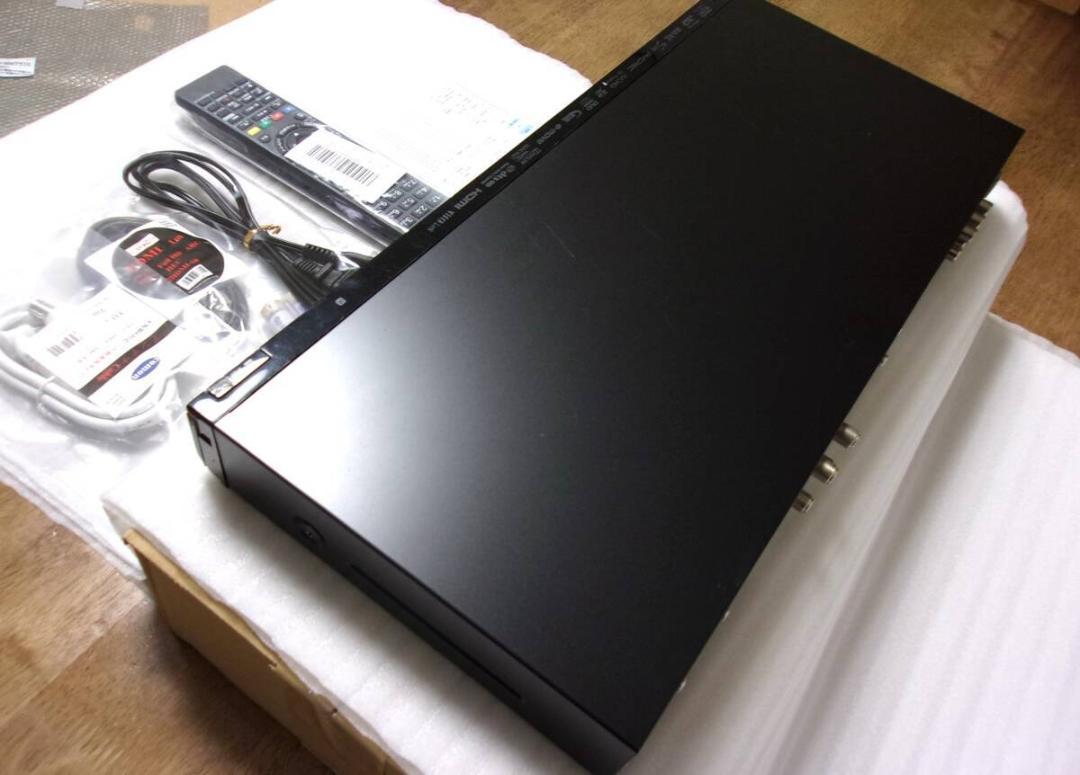 パナソニック ブルーレイレコーダー（２TB増量換装） DMR-BWT520
