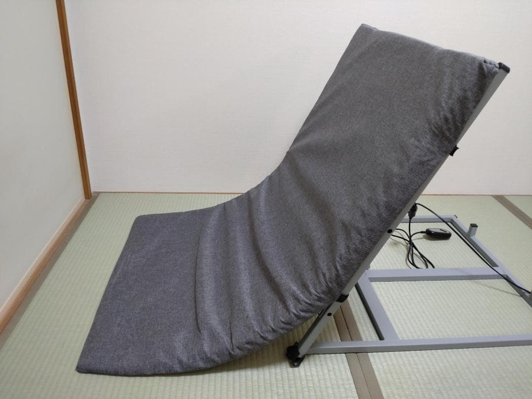 電動リクライニングベッド 背もたれ部分目立った傷や汚れなし