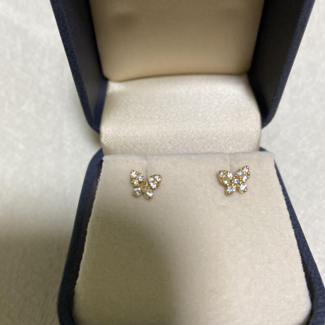 蝶デザイン ピアス　ダイヤモンド付き