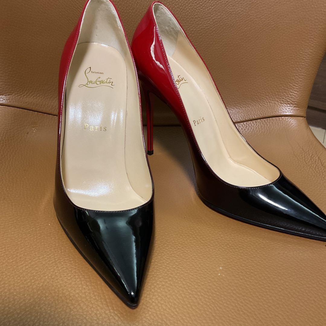 Christian Louboutin クリスチャンルブタン エナメル ストラップ