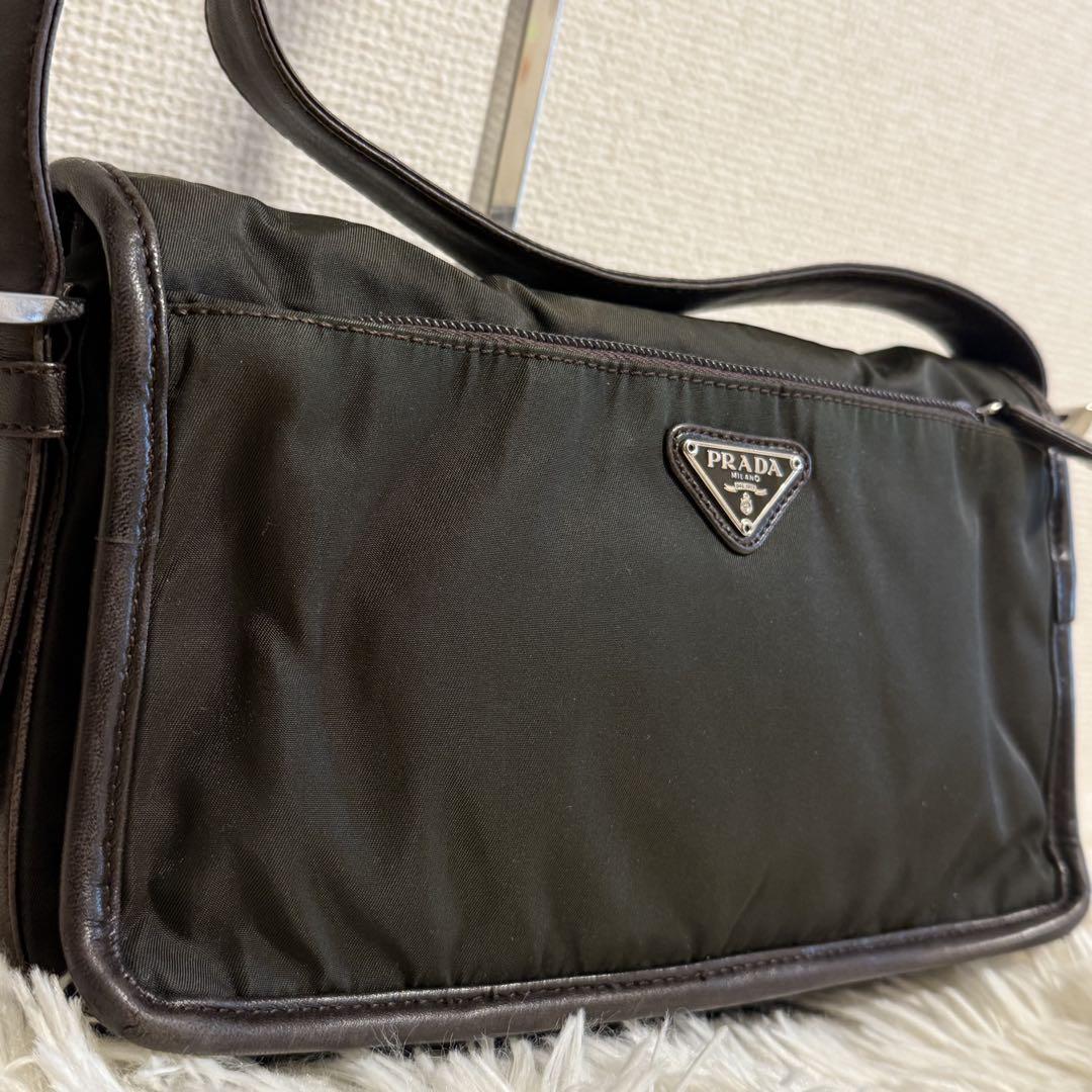【希少】PRADA プラダ　レザー　テスートナイロン　B6733X　カーキ