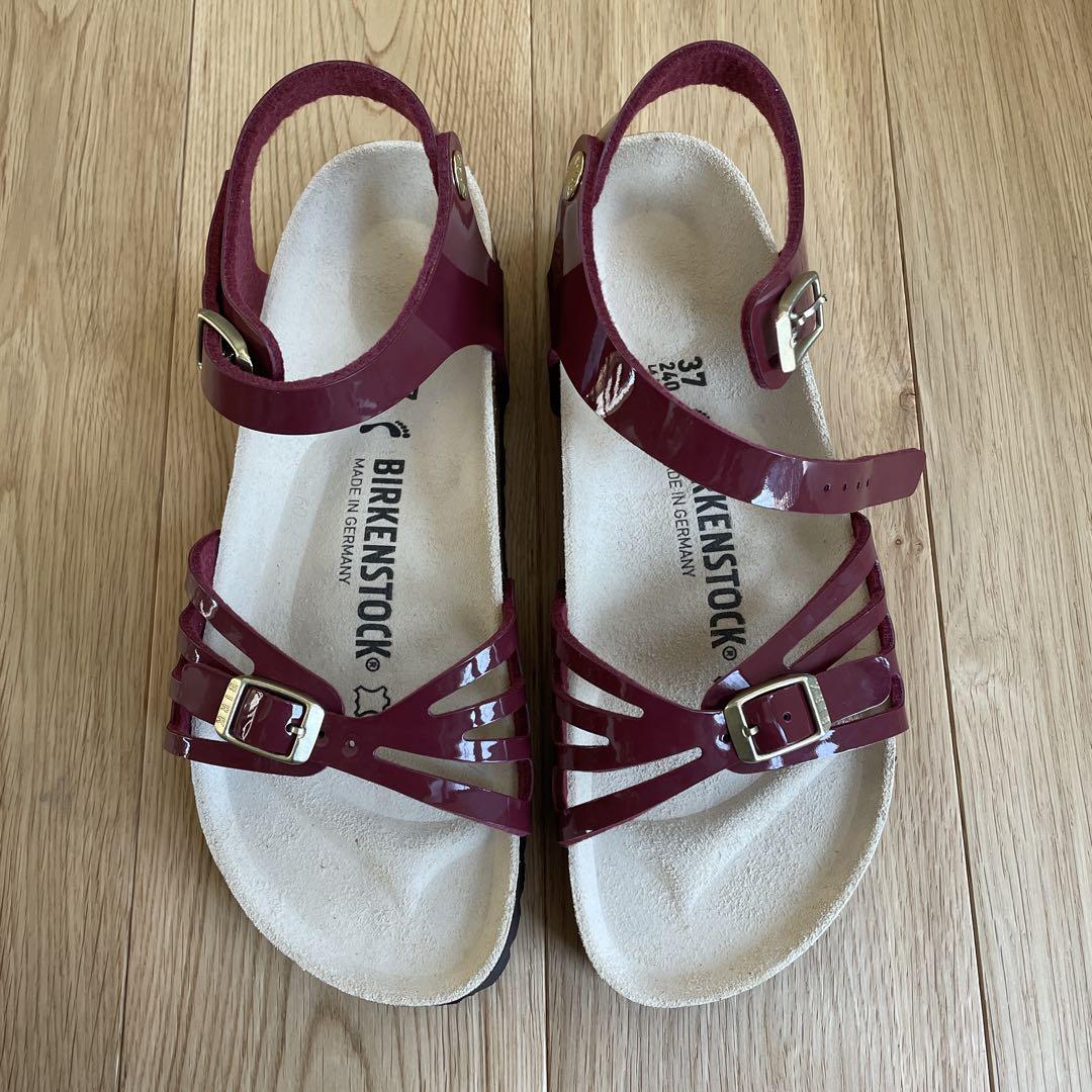 おトク情報がいっぱい！ BIRKENSTOCK Bali パテント・ボルドー 37ナロー 新品・未使用 靴