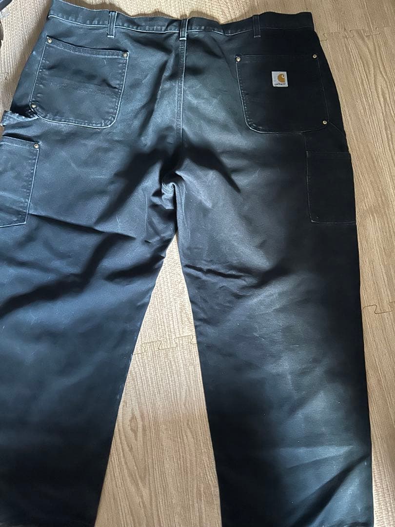 Carhartt 黒 ワークパンツ 裾ほつれ 44×30ビッグサイズ Carhartt 黒 ワークパンツ 裾ほつれ 44×30ビッグサイズ