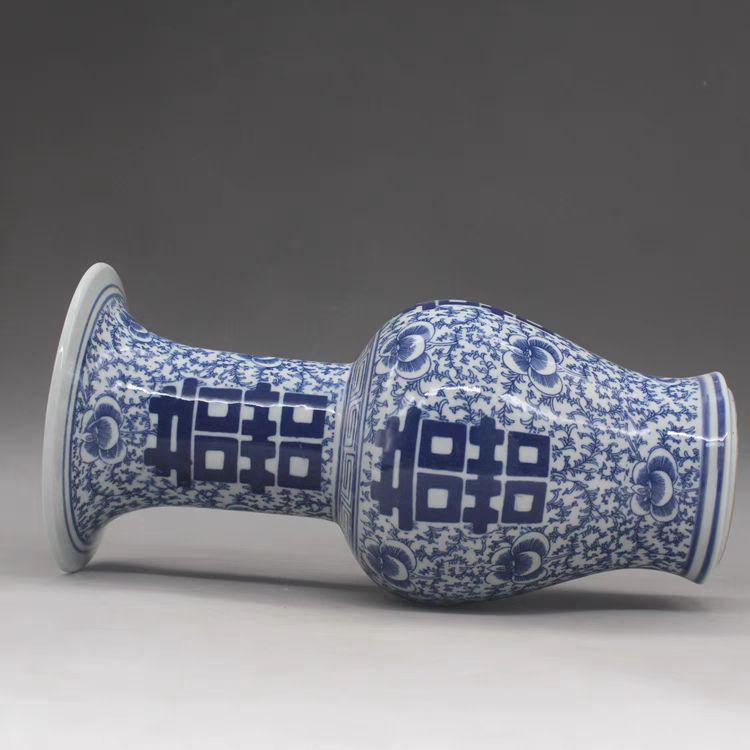 青花双喜纹花瓶 賞物観賞瓶 景徳鎮 陶磁器 装飾品 現代工芸品 美術品 置物