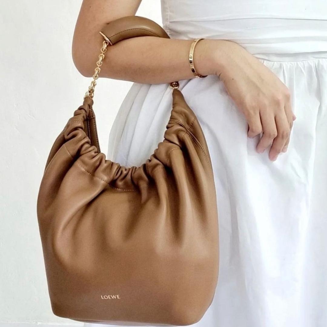 限定販売 LOEWE スクイーズ スモール ナッパ ショルダーバッグ オーク 画像1