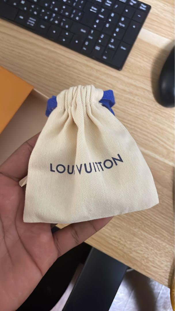 LOUIS VUITTON ホワイトレザーブレスレット