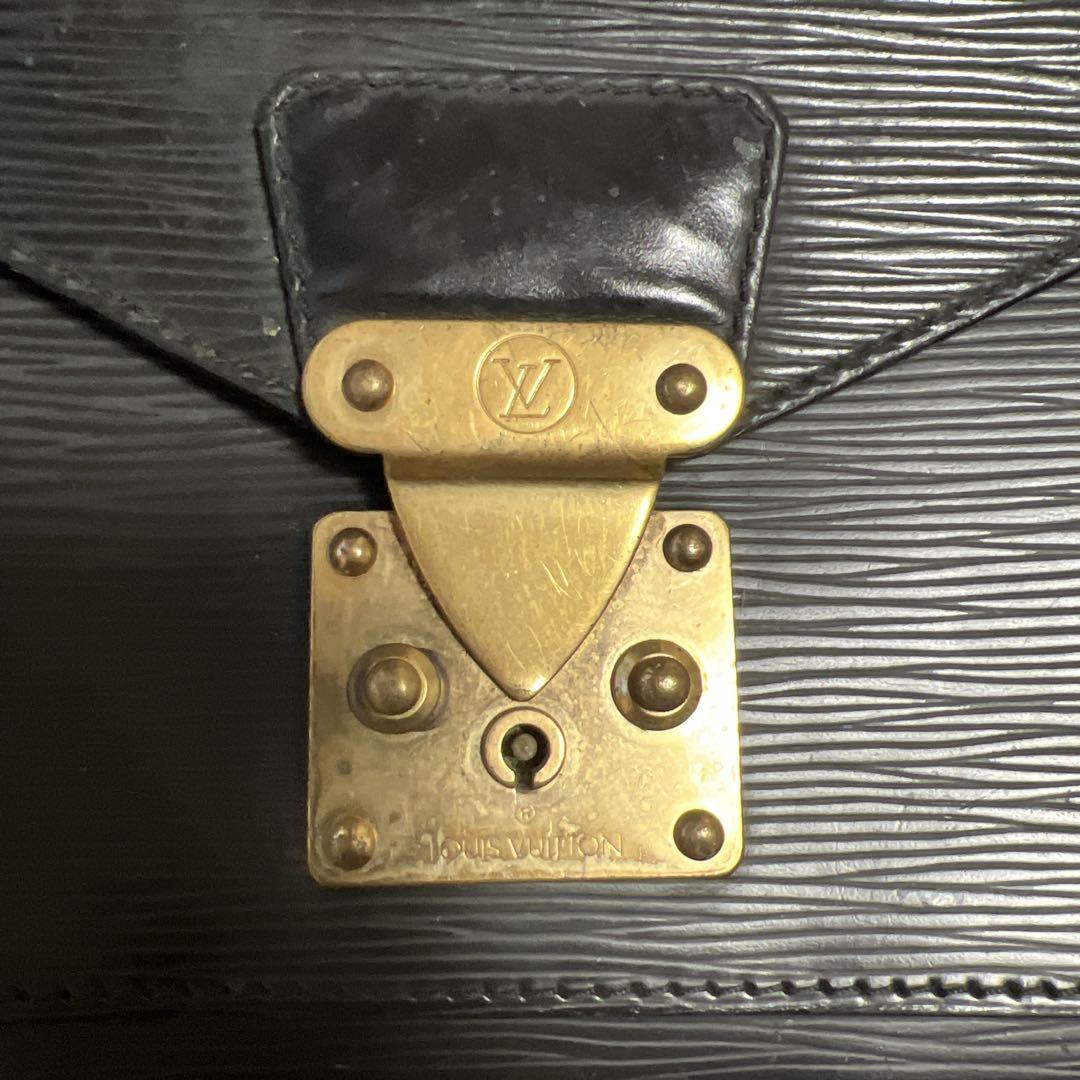 Vuitton エピレザーモンソーM52122