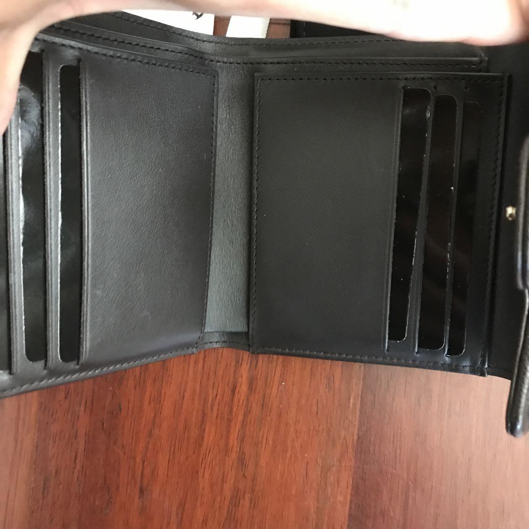 CHANEL ブラウン二つ折り財布 - メルカリ