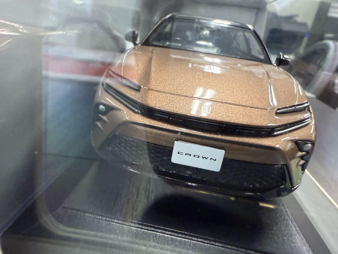 CROWN SPORT 1/30 スケールミニカー ブラック✖️プレシャスブロンズ