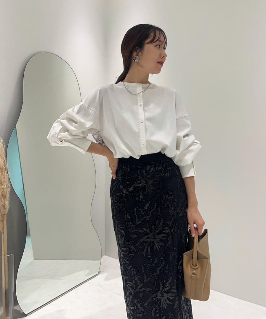 新品シアーパフスリーブペプラムスパンコール花柄セットアップドレス 新品シアーパフスリーブペプラムスパンコール花柄セットアップドレス