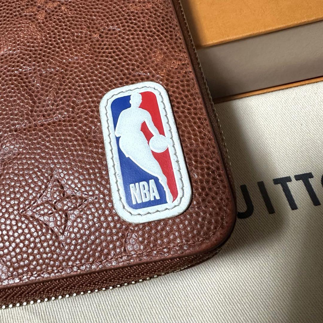 ルイヴィトン 【NBA】コラボ ヴェルティカル 長財布 ジッピーウォレット LV