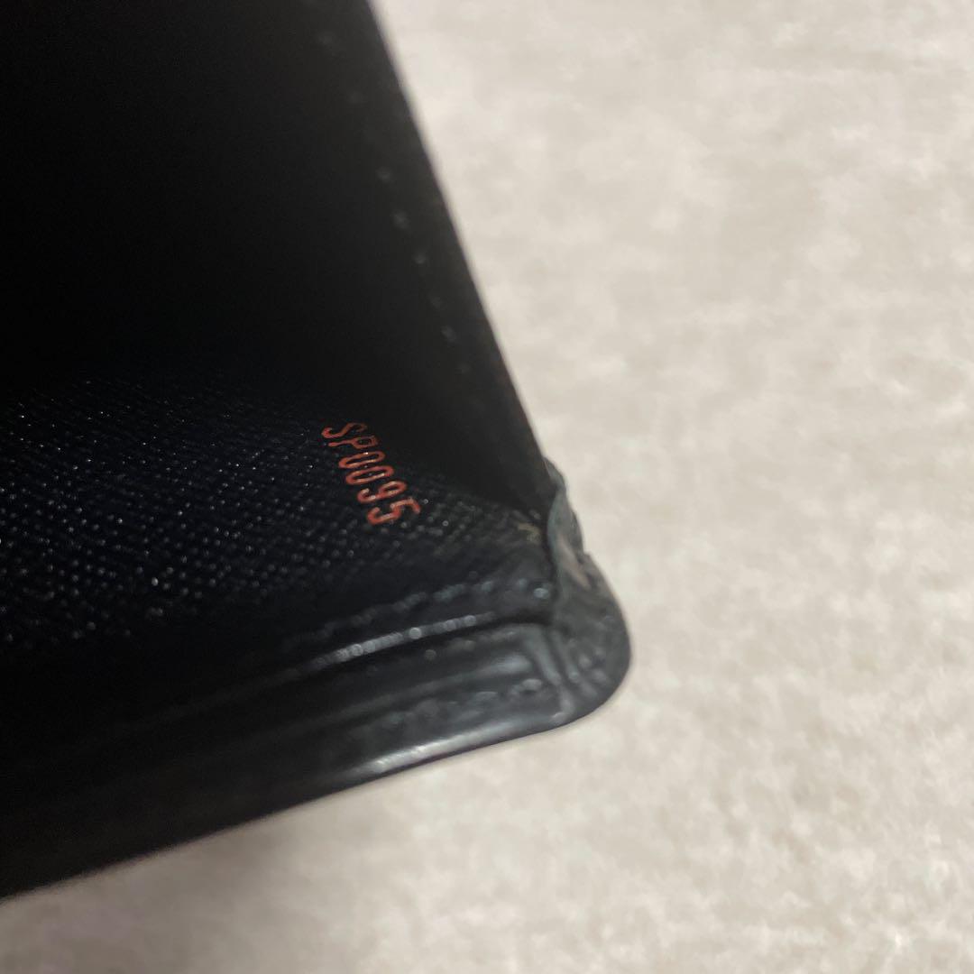 Louis Vuitton エピ　二つ折り財布 黒