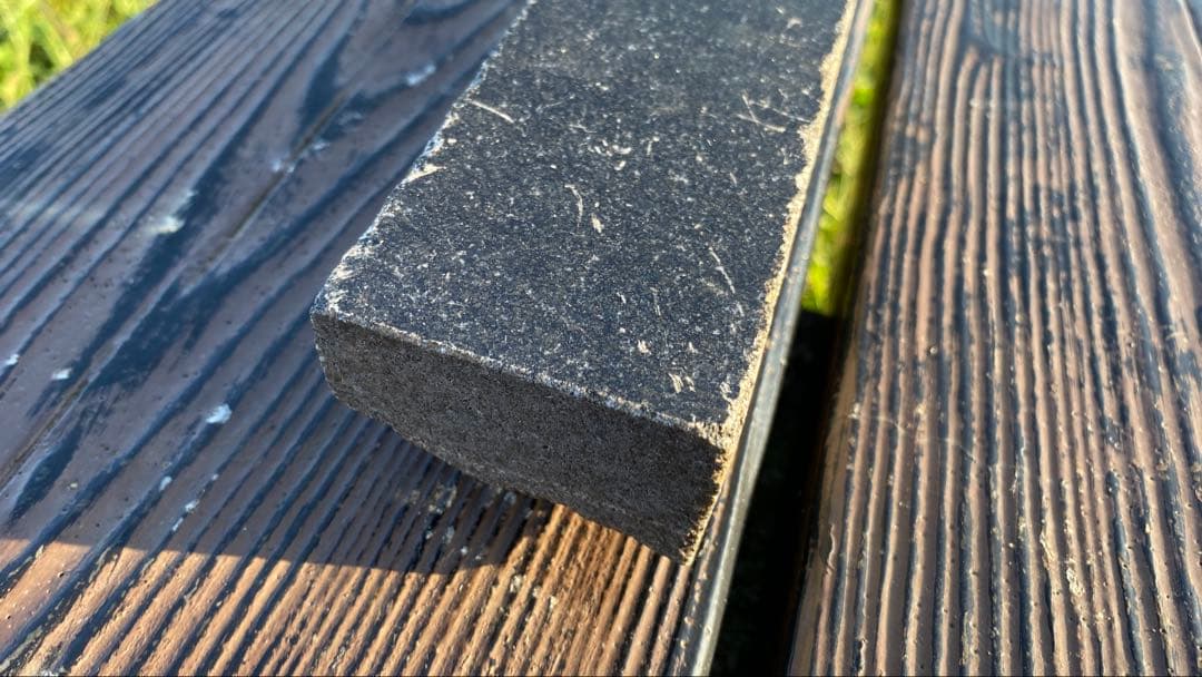 遠野の銘石 角閃石 原石 2キロ ですやや傷や汚れあり NEXPOTALLINN_EU