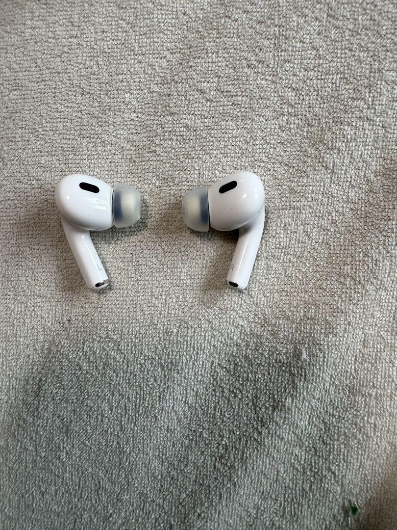 AirPods Pro2 本体 ホワイト 充電ケース付き※イヤーカバー他社製品※ Amazon | DamonLight AirPodsイヤーチップシリコンイヤホン