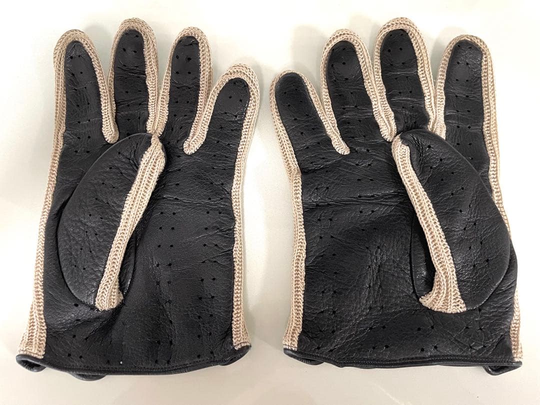 ドライビンググローブ