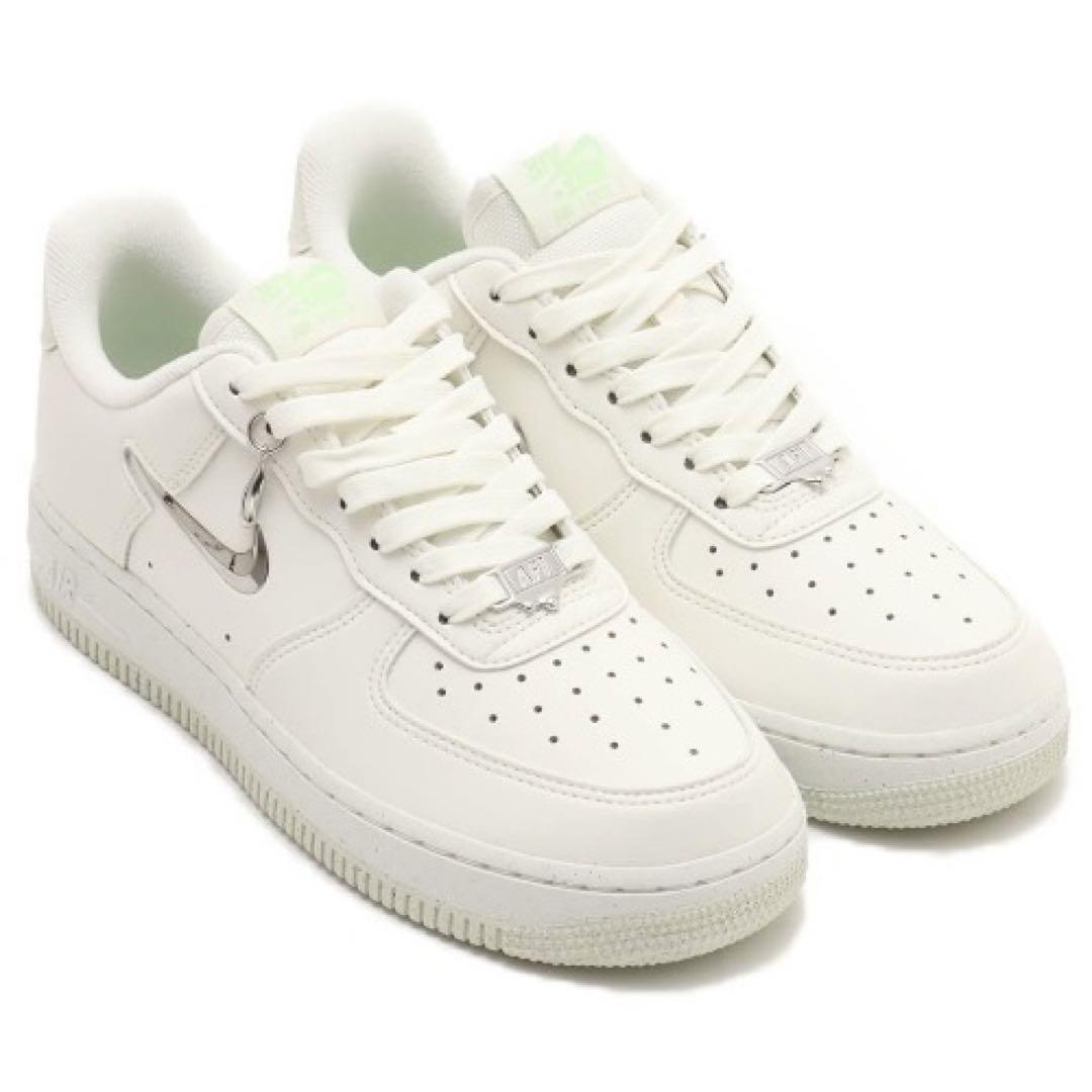 NIKE ナイキ AIR FORCE 1 エアフォース1 白 シルバー 28.5 画像2