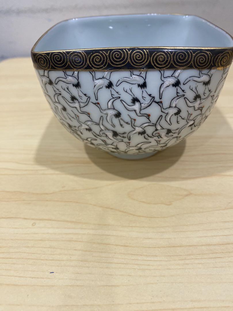 鶴模様の陶器茶碗食器