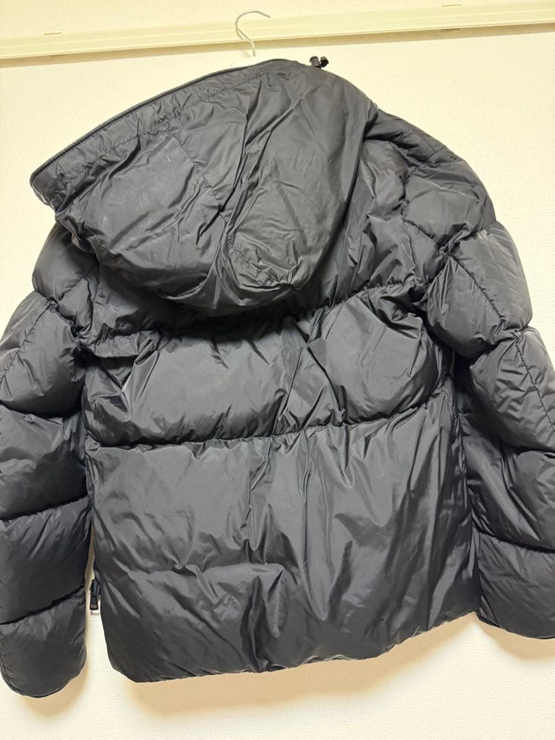 モンクレール　ブラックダウンジャケット フード付き