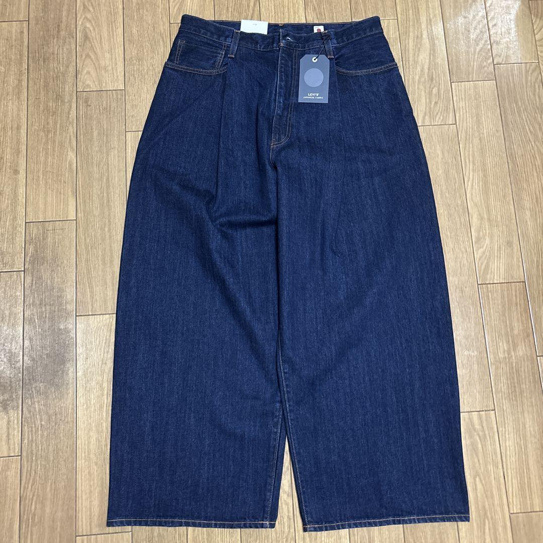 Levi’s WIDE
