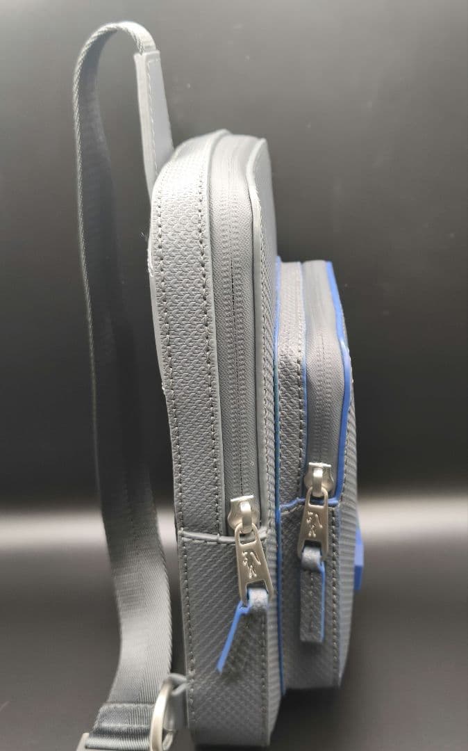 【超美品】LACOSTE ラコステ ボディバッグ グレー×ブルー 【超美品】LACOSTE ラコステ ボディバッグ グレー×ブルー