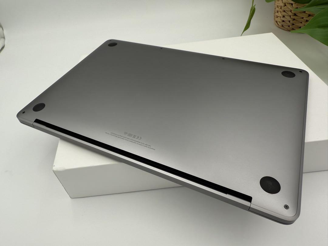 Macbook