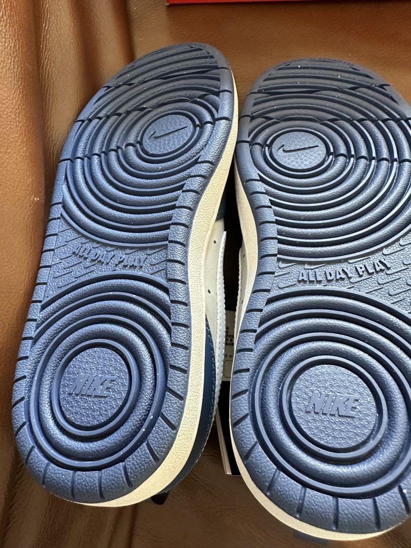 NIKE スニーカー　23センチ