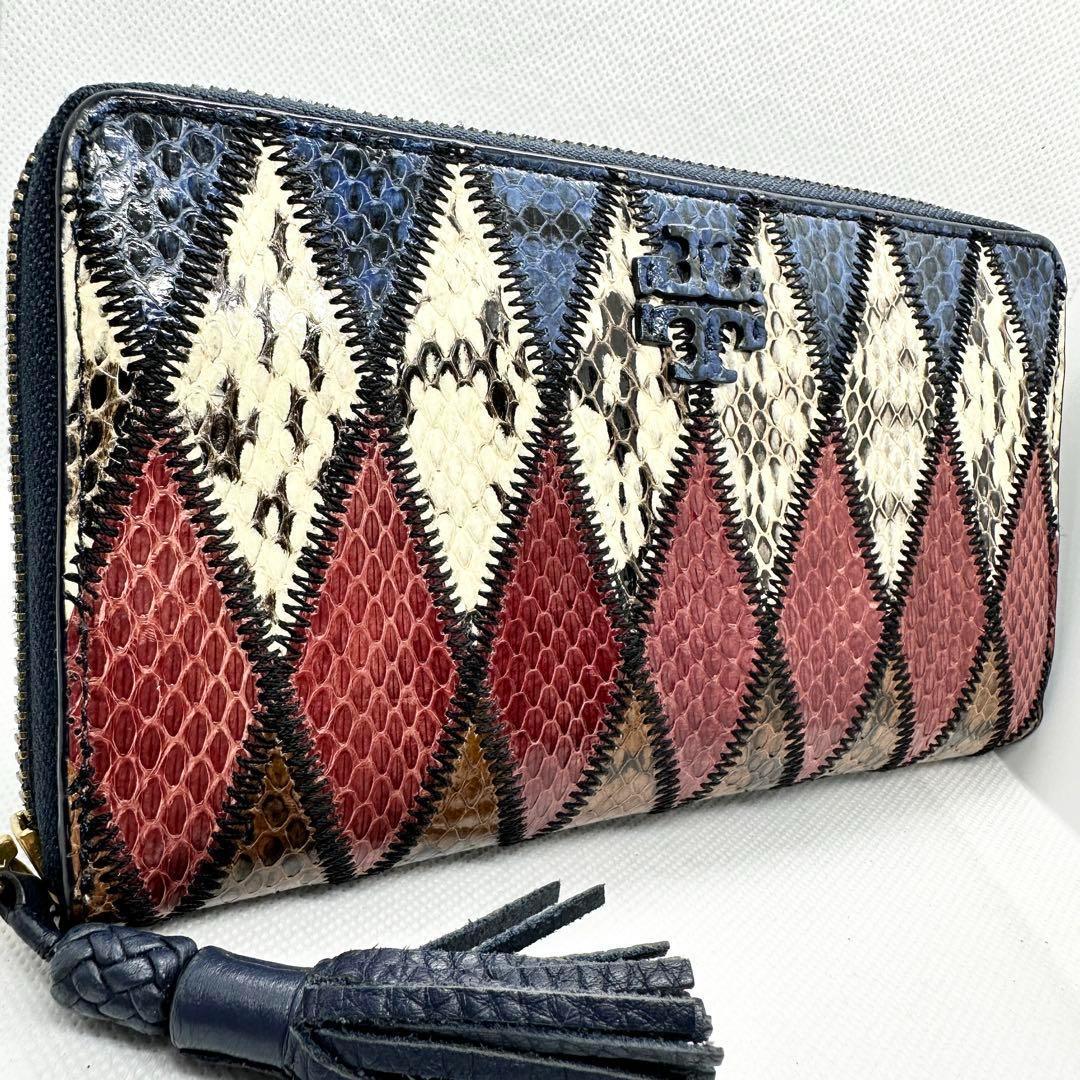極美品 未使用級 トリーバーチ 長財布 ラウンドファスナー パイソン フリンジ