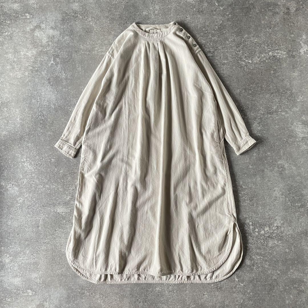 ショルダーボタンワンピース ロングシャツ
